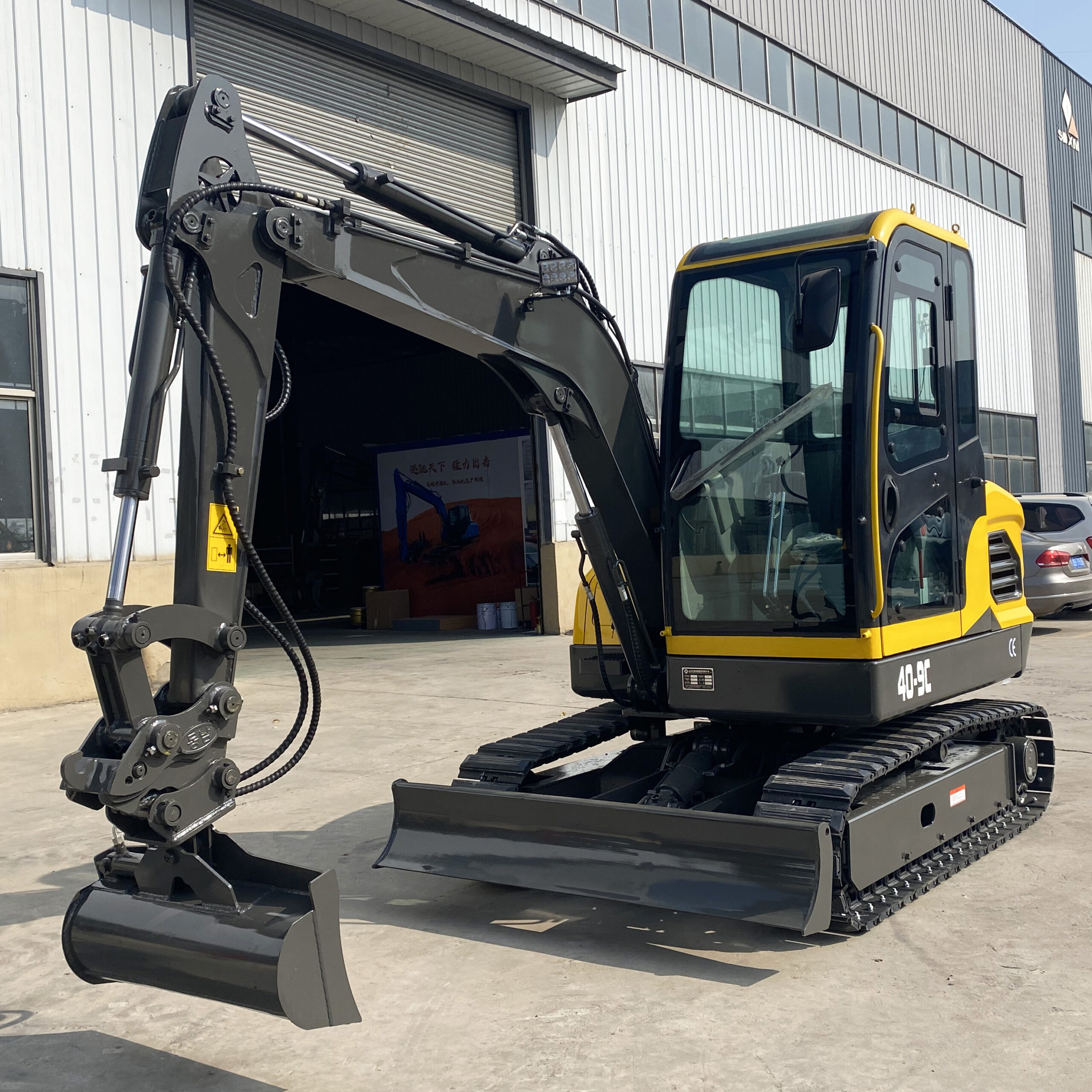 4 ton mini excavator - Image 4