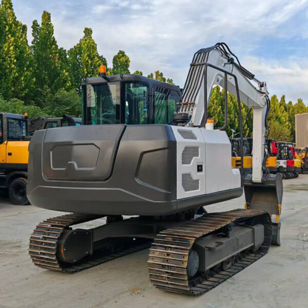9 ton excavator - Image 2